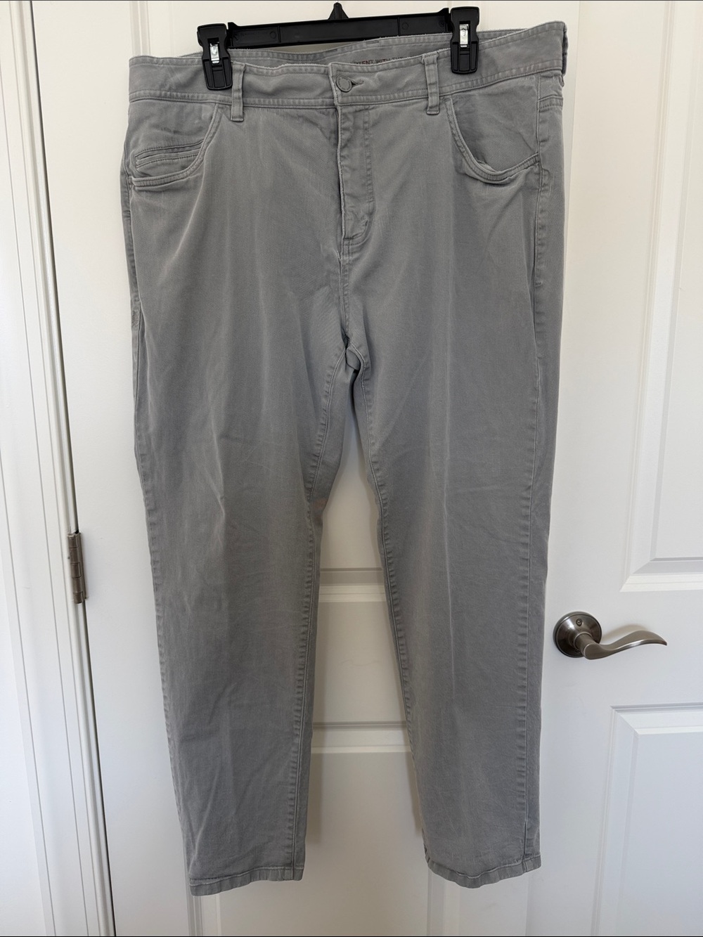 RHONE Men's Straight Chinos in Light Gray